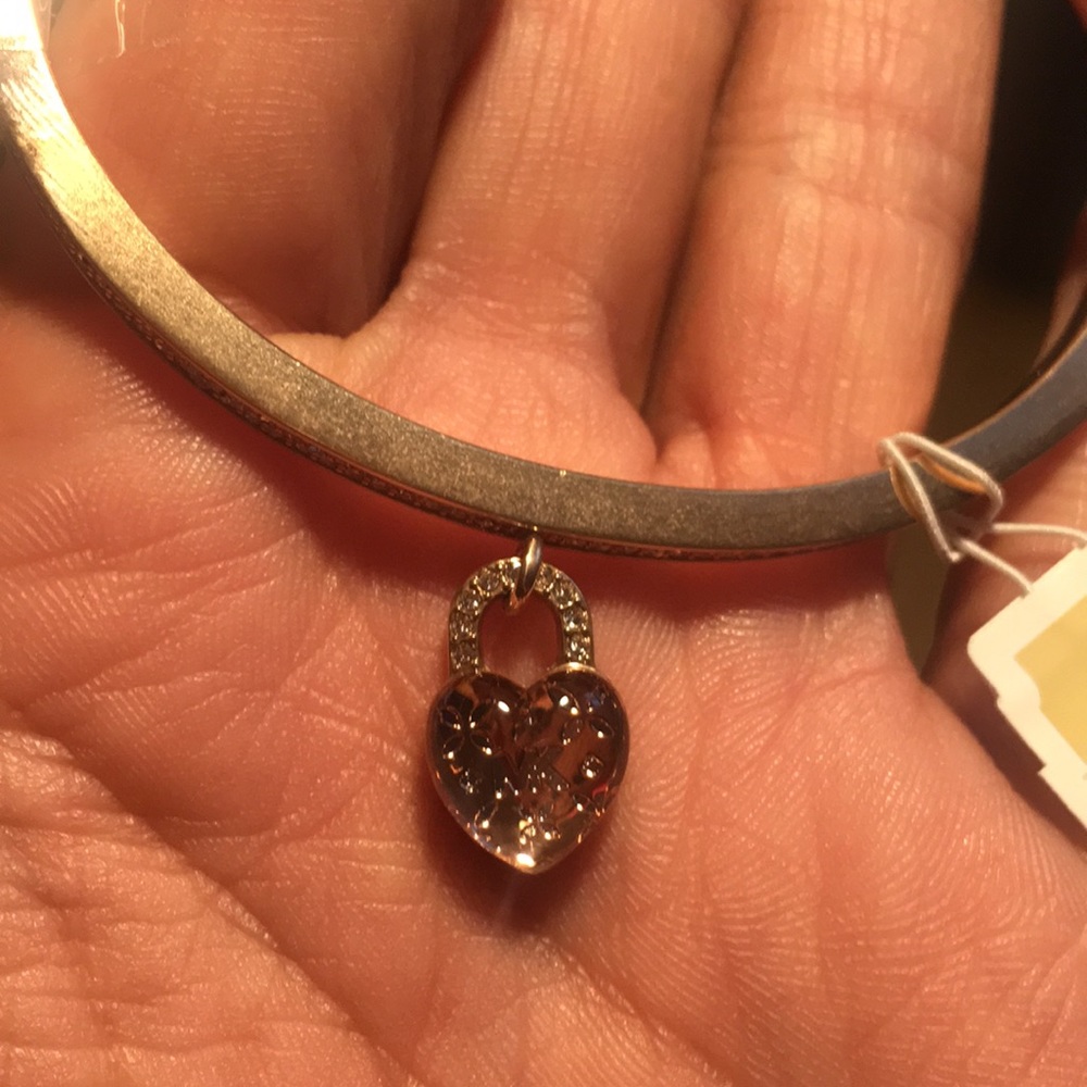 24 HR SALE❗️✨Michael Kors Bangle Bracelet✨ - Picture 4 of 6